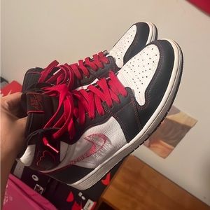 Jordan 1 high size 10.5 don’t want anymore selling for 200